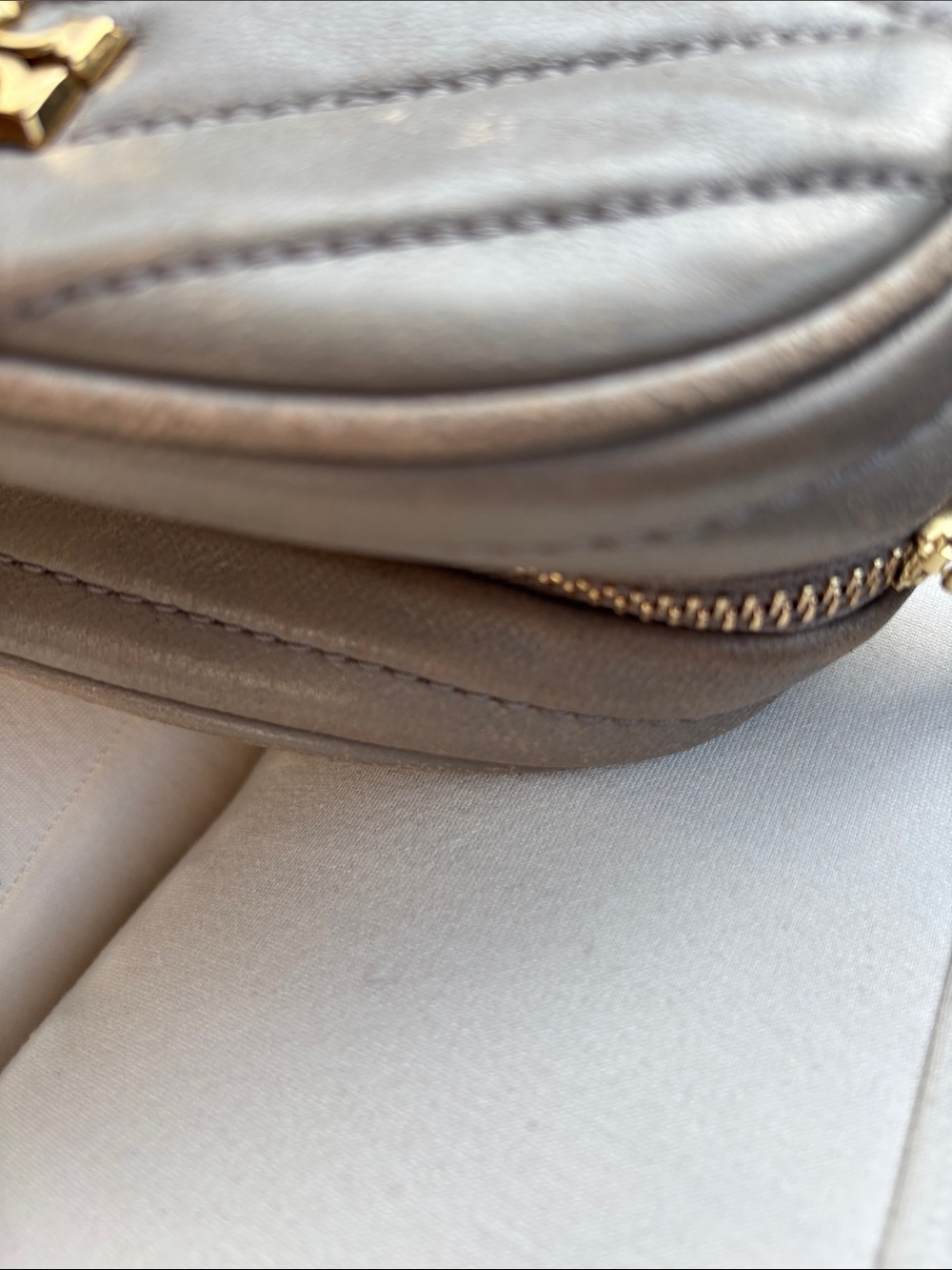 Tory Burch Quilted Leather MC Camera Bag in Taupe with Gold Logo - Picture 5 of 11